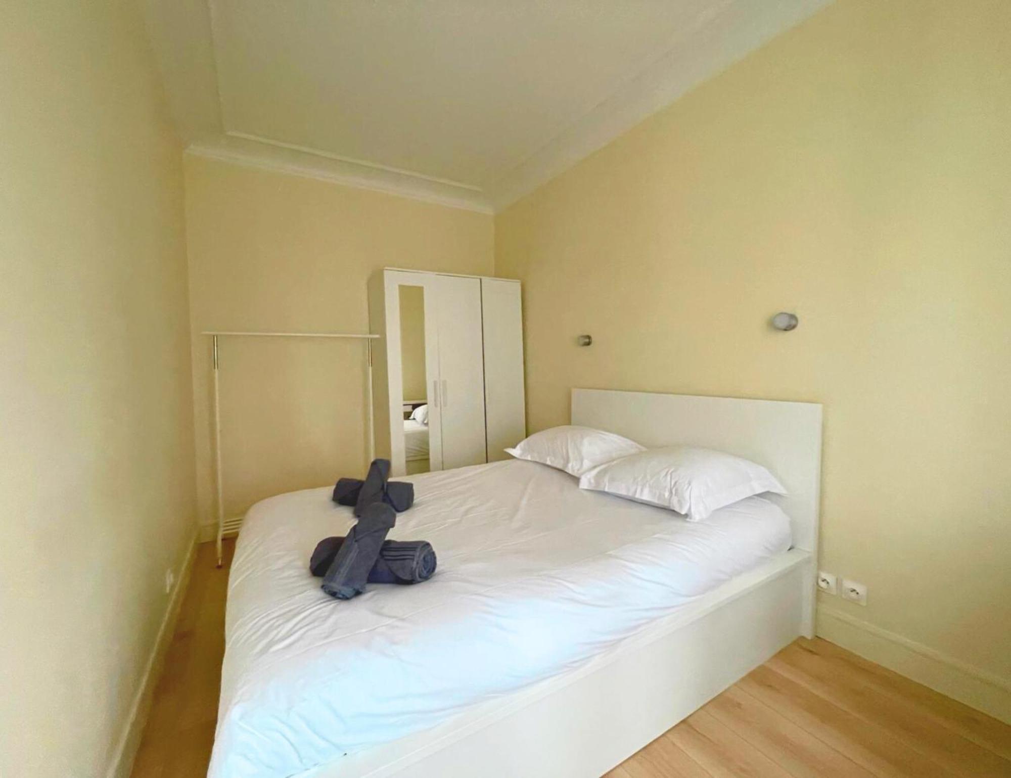 Chambre Lit Double Et Salon Avec Canape-Lit A 10 Minutes Des Champs Elysees Paris Exterior foto